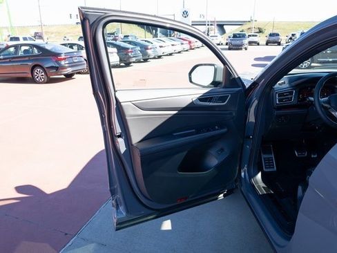 New 2026 Volkswagen Atlas Cross Sport SEL Premium R-Line image 11