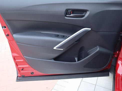 Used 2024 Toyota Corolla Cross LE image 16