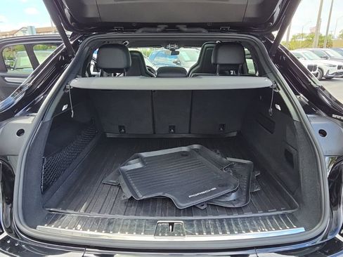 Used 2023 Porsche Cayenne Platinum Edition image 21