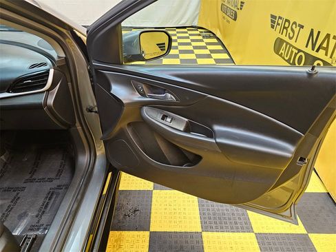 Used 2016 Chevrolet Volt LT image 13