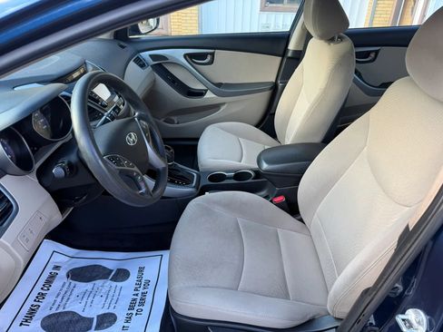Used 2015 Hyundai Elantra SE w/ Option Group 02 image 12