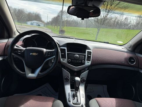 Used 2012 Chevrolet Cruze LT w/ RS Package image 9