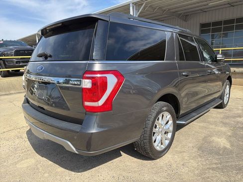 Used 2021 Ford Expedition Max XLT image 4