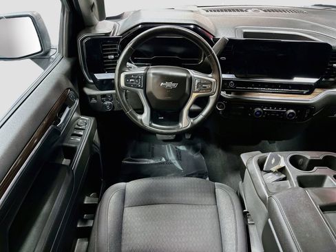 Used 2023 Chevrolet Silverado 1500 LT w/ Z71 Off-Road Package AWD/4WD image 21