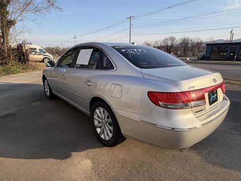 Used 2010 Hyundai Azera Limited w/ Navigation Pkg 3 image 6