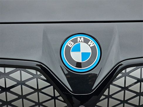 Used 2025 BMW i4 eDrive40 w/ M Sport Package image 10