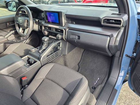 Certified 2025 Toyota 4Runner SR5 image 12