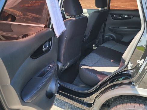 Used 2018 Nissan Rogue Sport SV w/ SV All-Weather Package AWD/4WD image 25