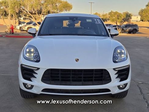 Used 2018 Porsche Macan Base image 8