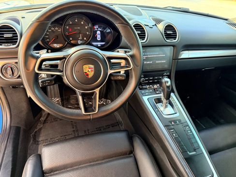 Used 2017 Porsche 718 Cayman RWD image 11