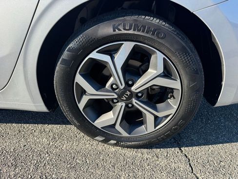 Used 2021 Kia Forte LXS image 40