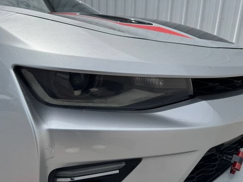 Used 2017 Chevrolet Camaro SS RWD image 31