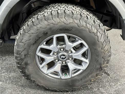 Used 2021 Ford Bronco Badlands image 14