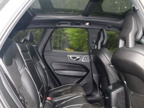 Used 2018 Volvo XC60 T8 R-Design w/ Convenience Package AWD/4WD image 33