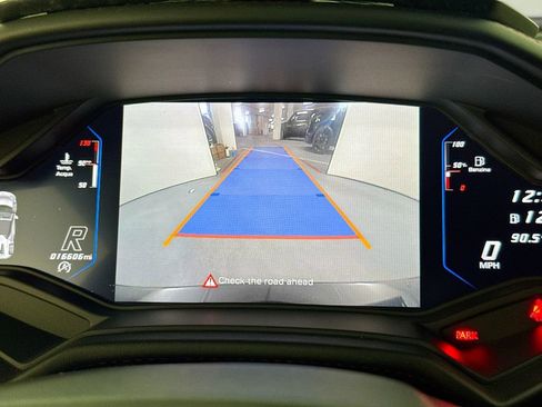 Used 2020 Lamborghini Huracan EVO image 13