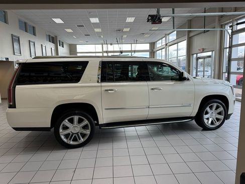 Used 2015 Cadillac Escalade ESV Premium AWD/4WD image 6