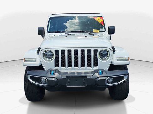 Used 2022 Jeep Wrangler Unlimited Sahara w/ Cold Weather Group AWD/4WD image 8