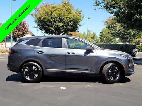 New 2026 Kia Sportage LX image 3