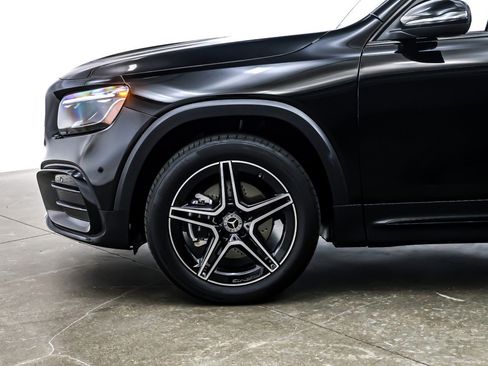 Used 2024 Mercedes-Benz GLB 250 image 11