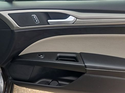 Used 2018 Ford Fusion S image 23