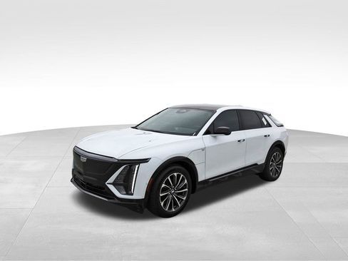 New 2026 Cadillac Lyriq Sport image 2