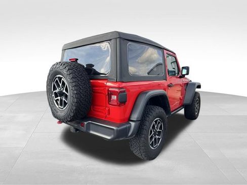 Used 2025 Jeep Wrangler Rubicon w/ Convenience Group AWD/4WD image 3