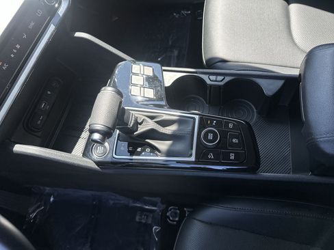 Certified 2025 Kia Sportage EX FWD image 21