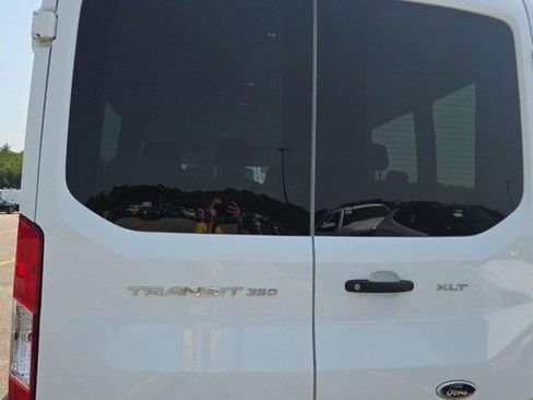 Used 2022 Ford Transit 350 XLT RWD image 5