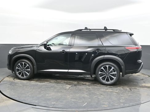 New 2026 Nissan Pathfinder Platinum w/ Cargo Package FWD image 5