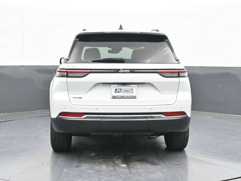 Used 2023 Jeep Grand Cherokee 4WD 4xe image 10