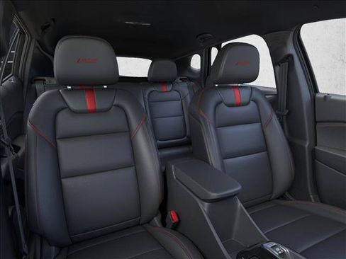 Used 2026 Chevrolet Trax RS FWD image 16