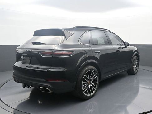 Used 2023 Porsche Cayenne image 7