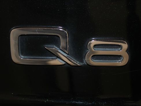 Used 2023 Audi Q8 Premium Plus image 26