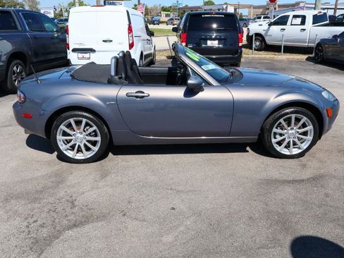 Used 2006 MAZDA MX-5 Miata Sport image 6