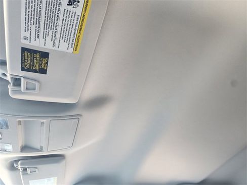 Used 2023 Ford Maverick XL image 24