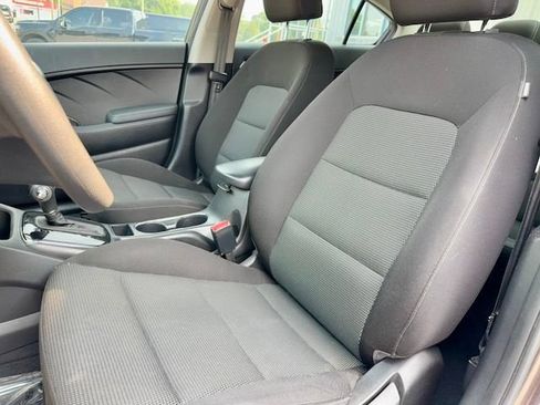 Used 2018 Kia Forte LX FWD image 13