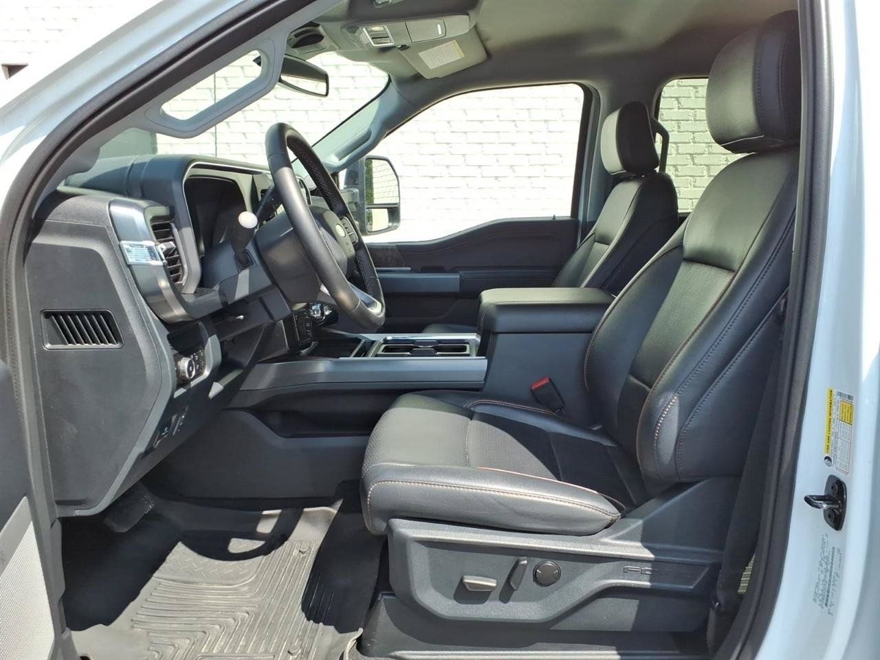 Used 2025 Ford F250 Lariat AWD/4WD image 12