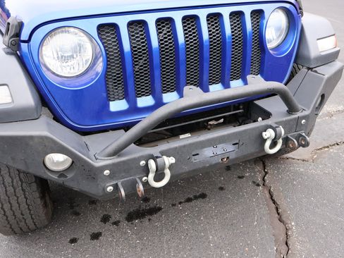 Used 2018 Jeep Wrangler Unlimited Sport S AWD/4WD image 19