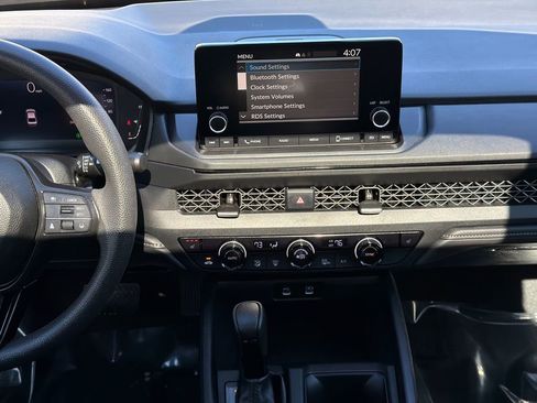 Used 2023 Honda Accord EX image 17