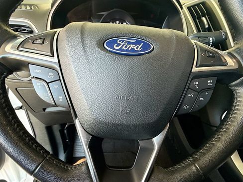 Used 2019 Ford Edge SEL w/ Equipment Group 201A FWD image 11