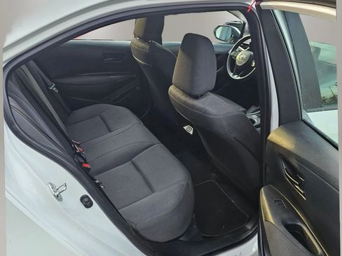 Used 2024 Toyota Corolla LE image 9
