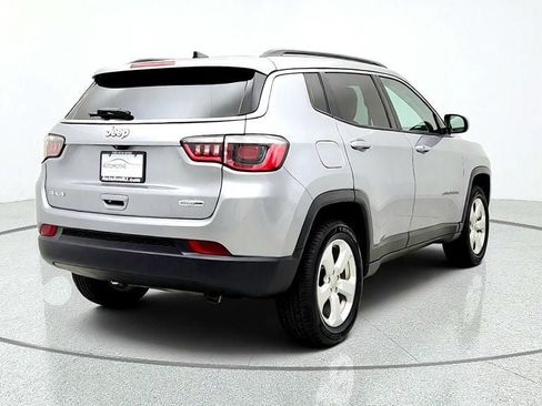 Used 2018 Jeep Compass Latitude w/ Popular Equipment Group AWD/4WD image 5