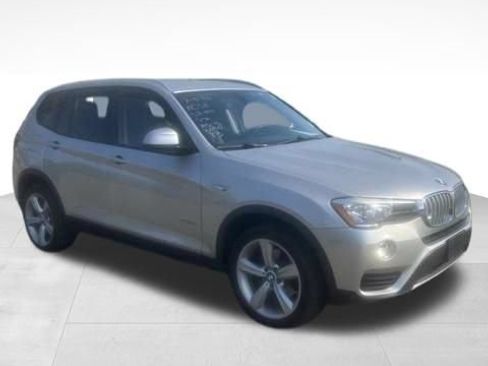 Used 2017 BMW X3 sDrive28i RWD image 9