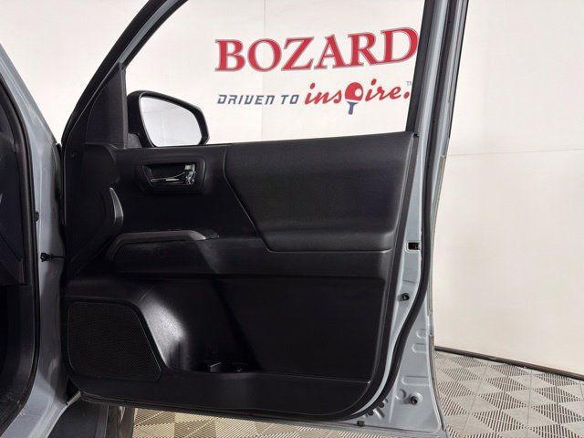 Used 2019 Toyota Tacoma TRD Off-Road AWD/4WD image 37