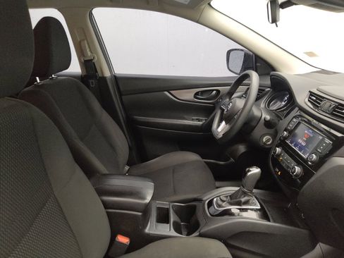 Used 2021 Nissan Rogue Sport S image 21