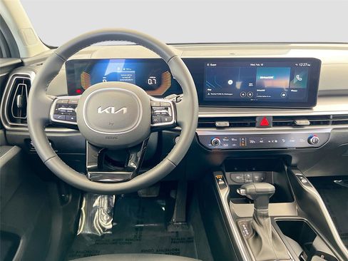 Used 2025 Kia Sorento S image 24