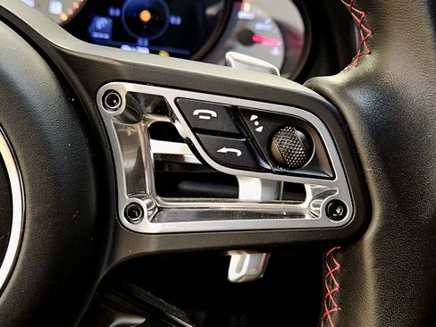 Used 2019 Porsche 911 Carrera 4 GTS image 34