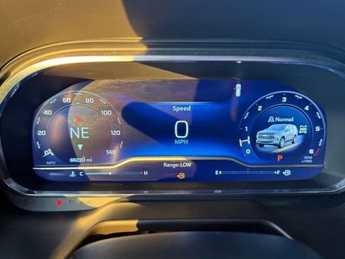 Used 2023 Chevrolet Tahoe Z71 w/ Z71 Off-Road Package image 19