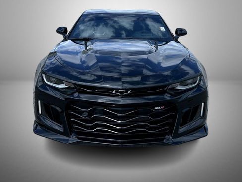 Used 2022 Chevrolet Camaro ZL1 RWD image 2