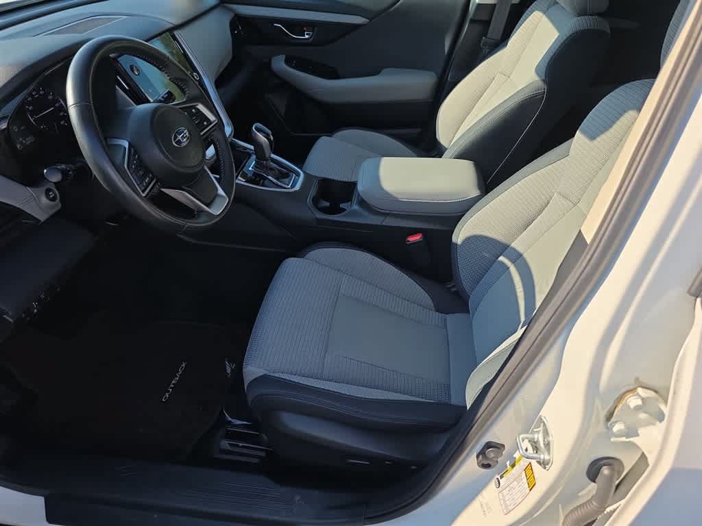 Used 2024 Subaru Outback Premium AWD/4WD image 11